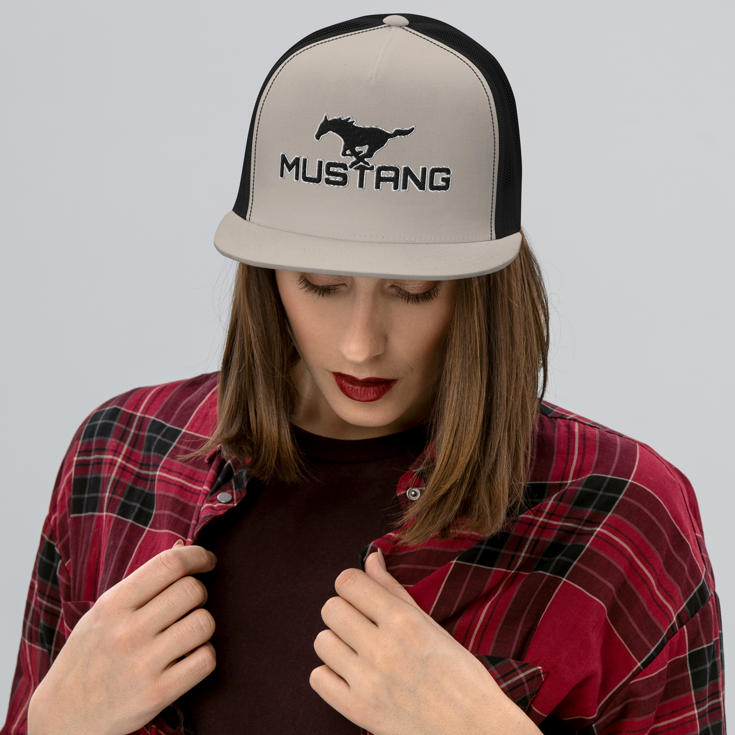 MUSTANG LOGO AND SCRIPT TRUCKER HAT