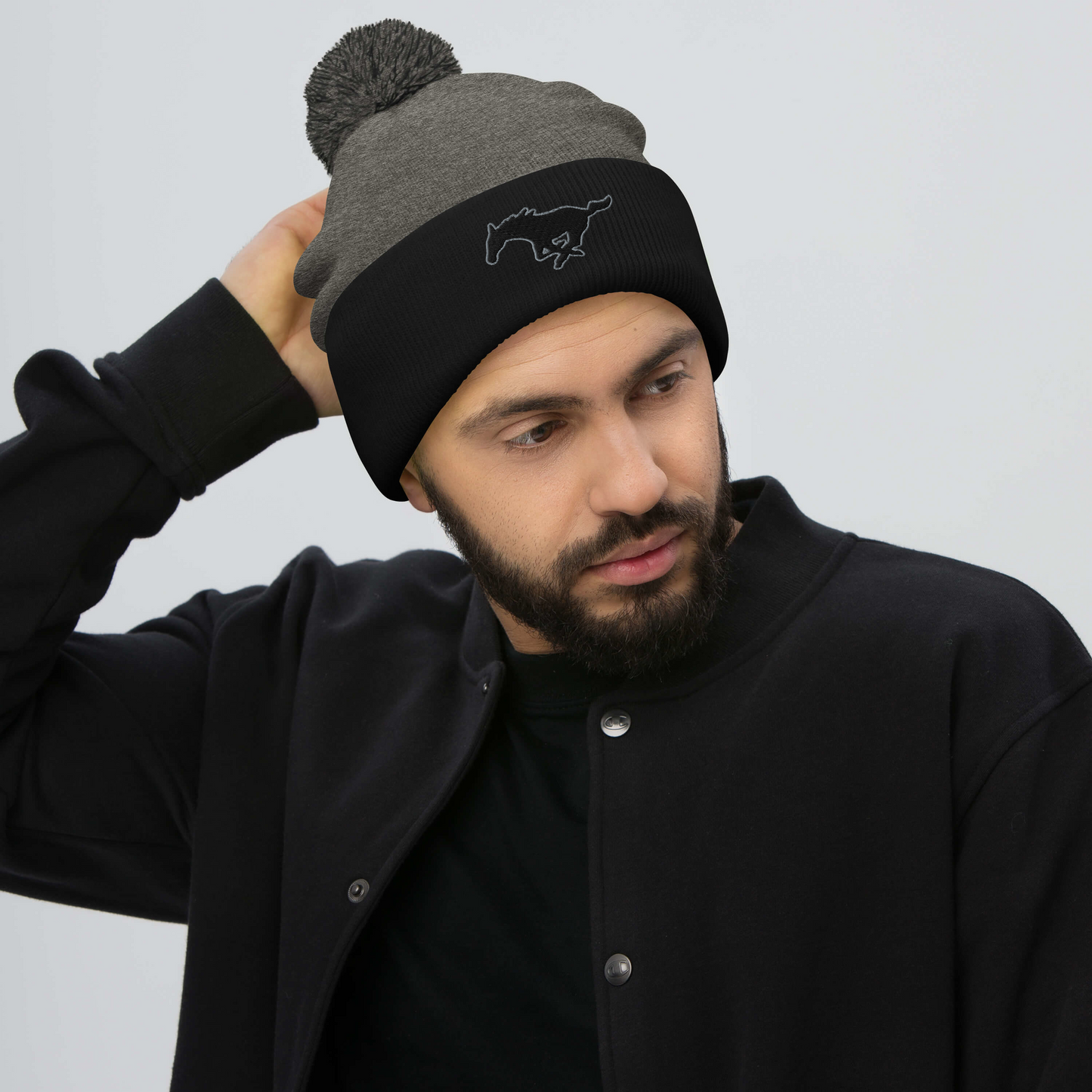 MUSTANG LOGO POM-POM BEANIE
